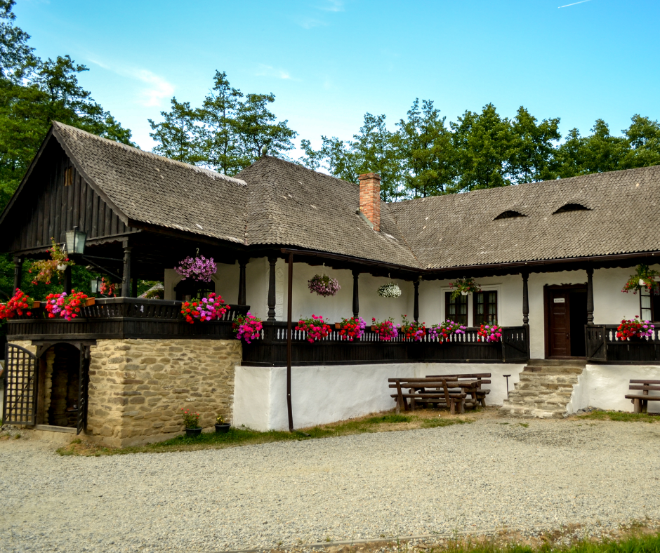 Cârciuma din Bătrâni – 20 years of hospitality in the Village Museum